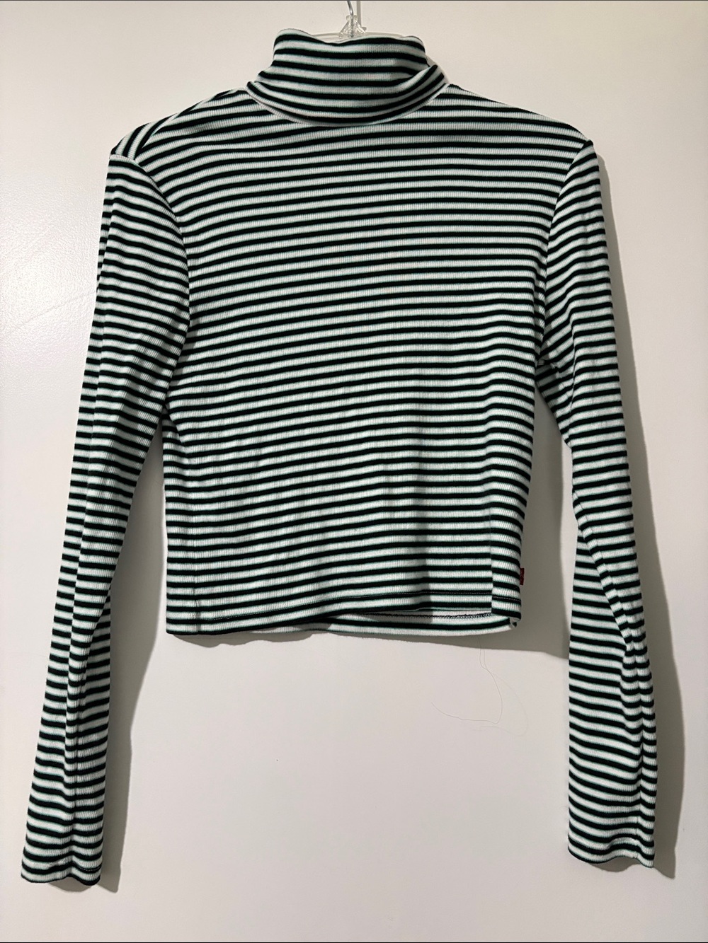 Levi’s Striped Turtleneck Long Sleeve Top - Black & White